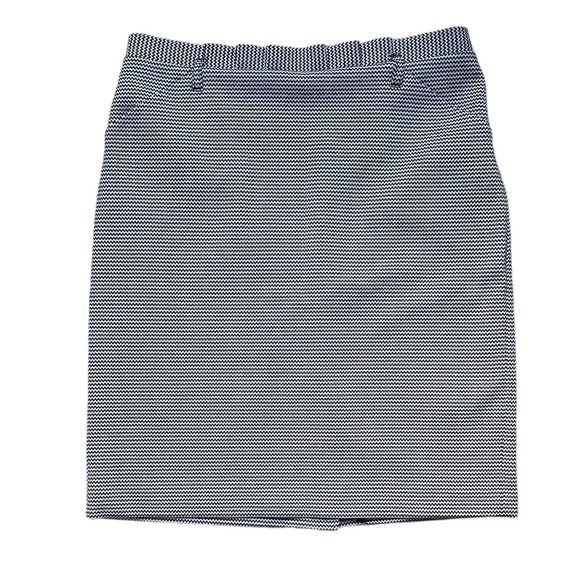 Tristan Dresses & Skirts - Tristan Women Black and White Chevron Classic Pencil Skirt Size 8